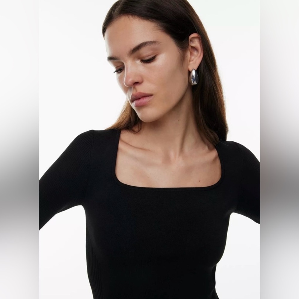 Aritzia Babaton Sculpt Knit Context Longsleeve. NWT. Black. XS